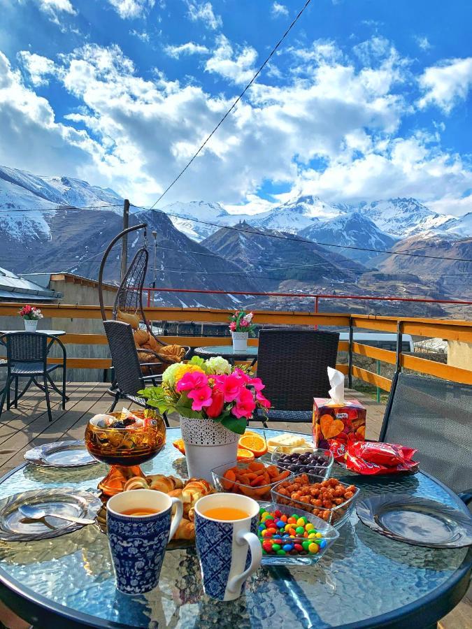 Hotel Elia Kazbegi Екстер'єр фото