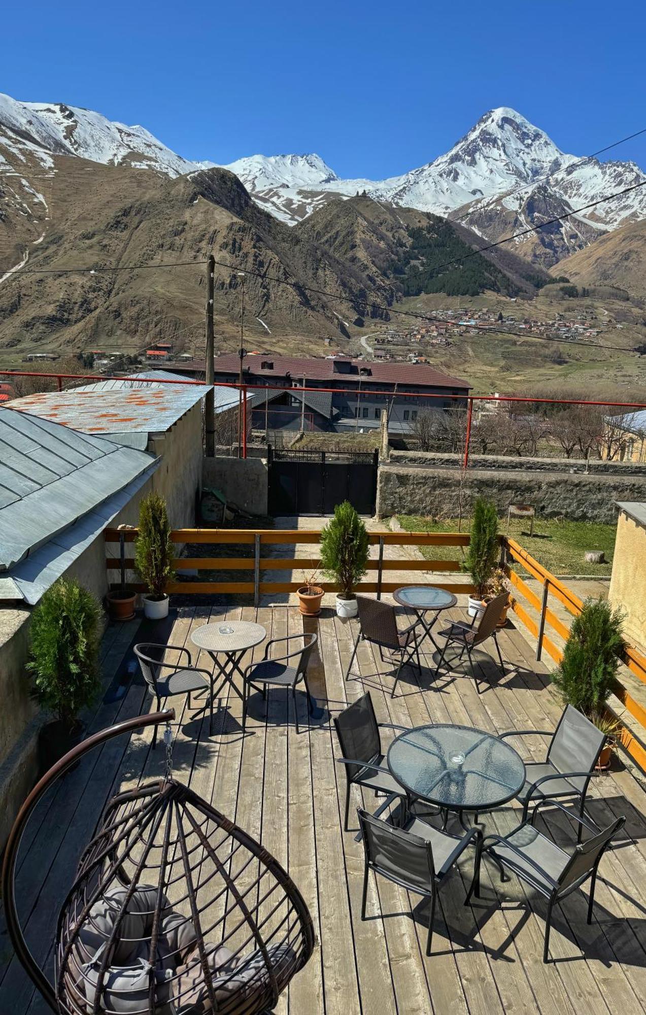 Hotel Elia Kazbegi Екстер'єр фото